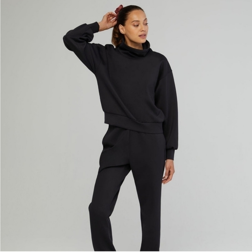 New IVL Collective Cowl Neck UPF 50+ Black Pullover Sweatshirt NWOT Small